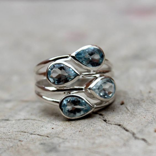 Anello vintage con goccia di cristallo blu a strati
