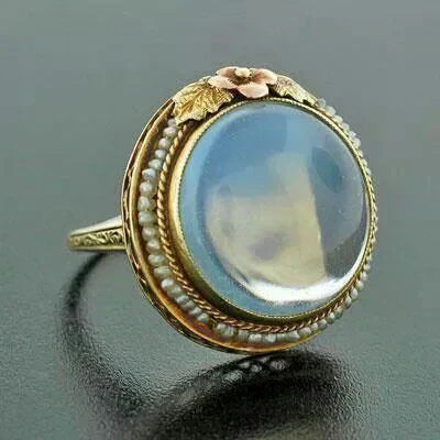 Anello vintage con pietra di luna arrotondata