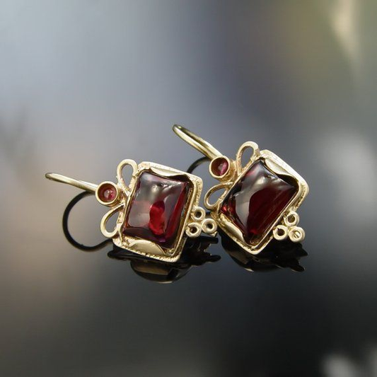 Orecchini di cristallo rosso vintage
