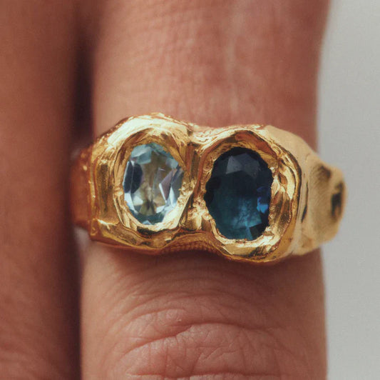 Anello d'oro forgiato d'epoca